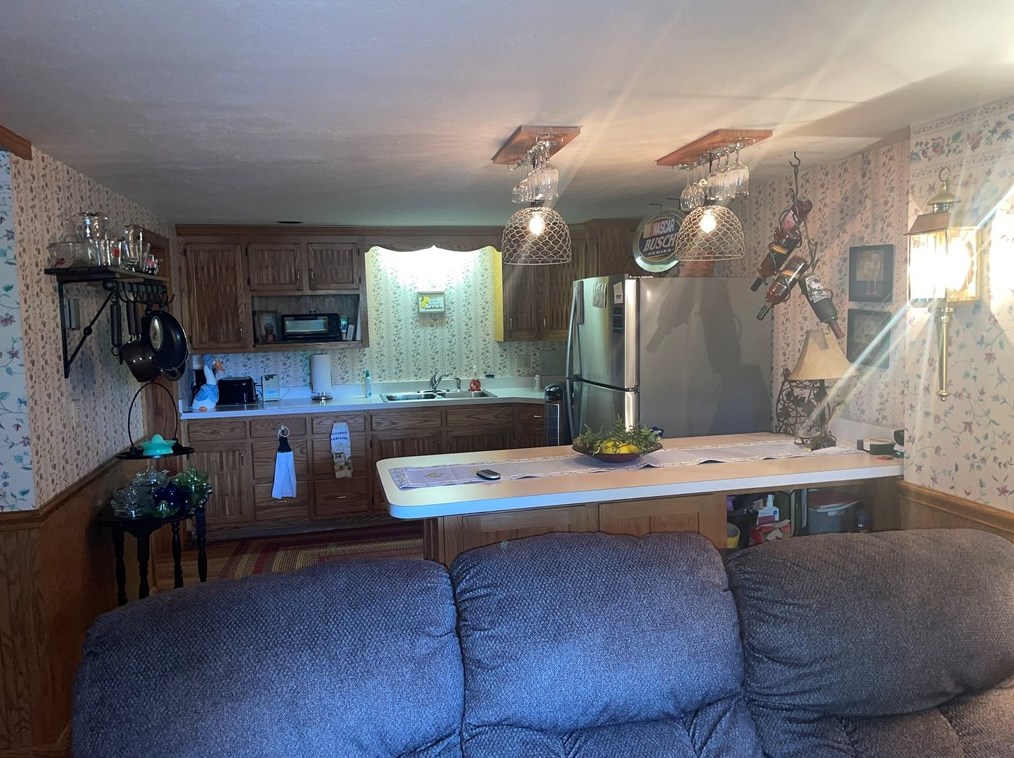 11398 State Route 85, Kittanning PA  16201-6130 exterior