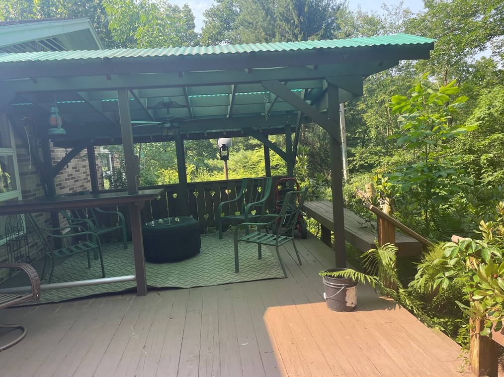 11398 State Route 85, Kittanning PA  16201-6130 exterior