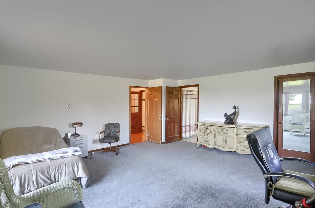 553 Old Hickory Rdg Rd, Washington PA 15301-8618 exterior