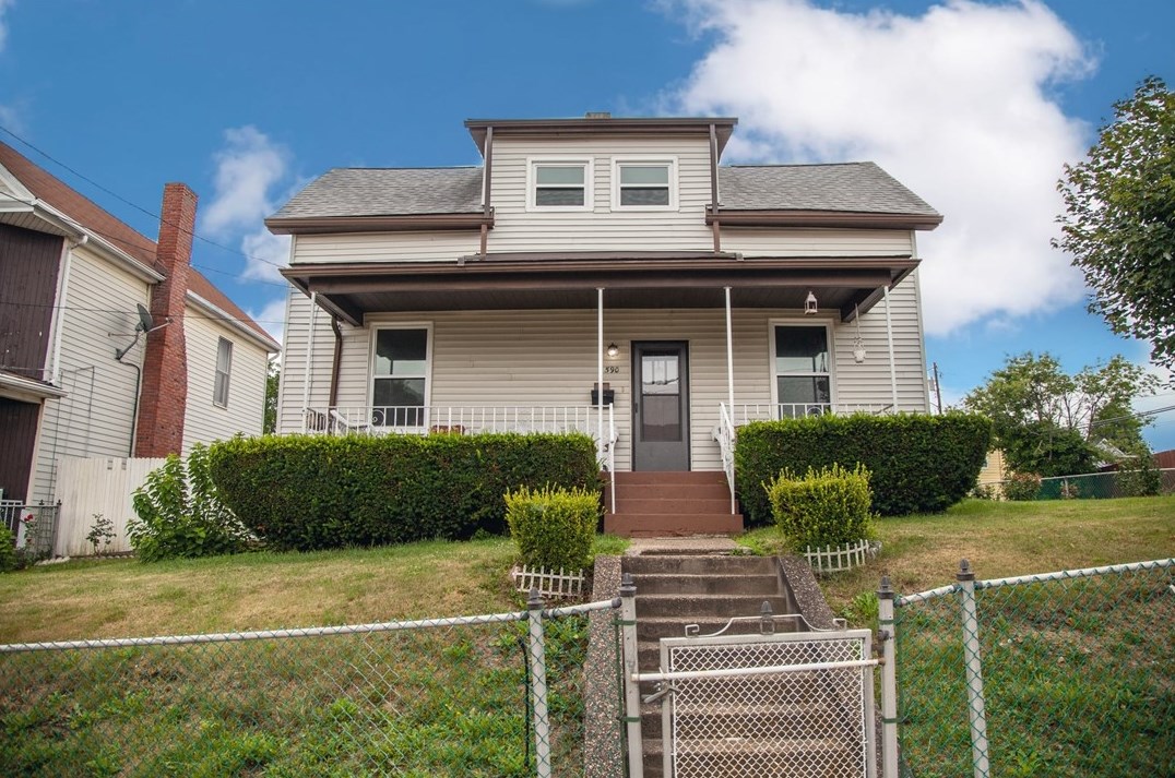 590 Broad St, Washington PA 15301-7015 exterior