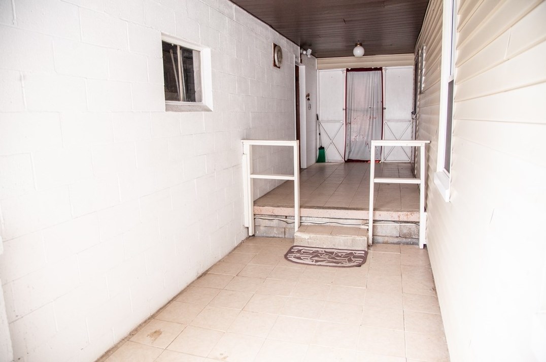 590 Broad St, Washington PA 15301-7015 exterior