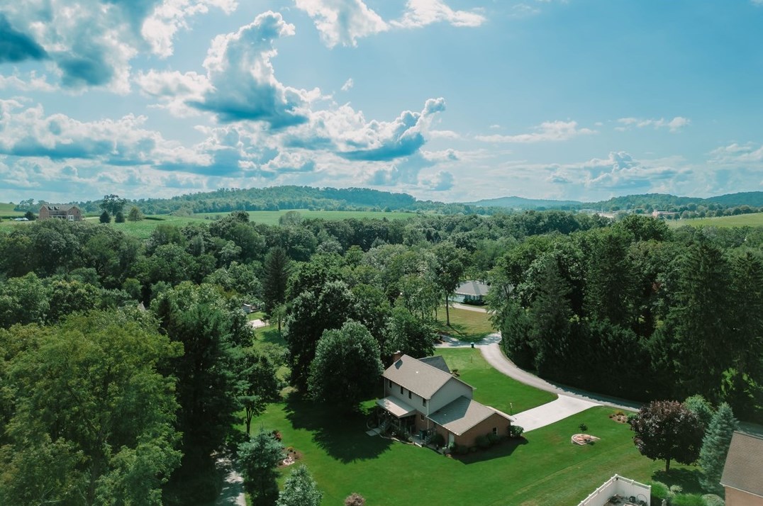 117 Timbersprings Dr, Indiana PA  15701-3563 exterior