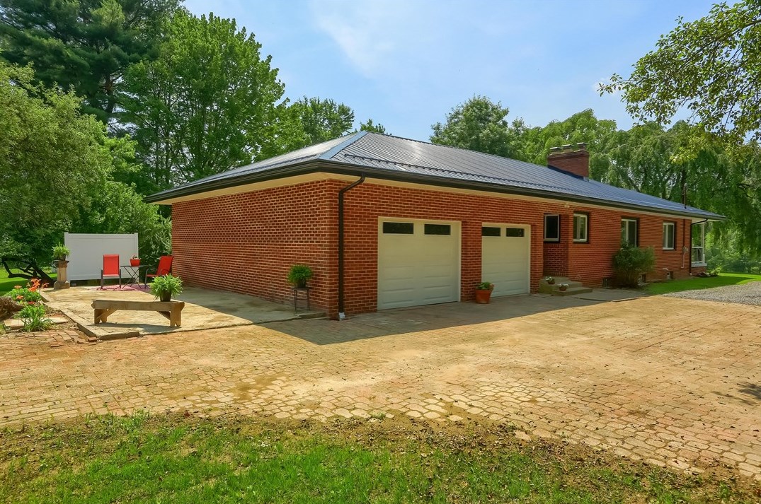 499 Harpers Ferry Rd, Beaver Falls PA  15010-6939 exterior