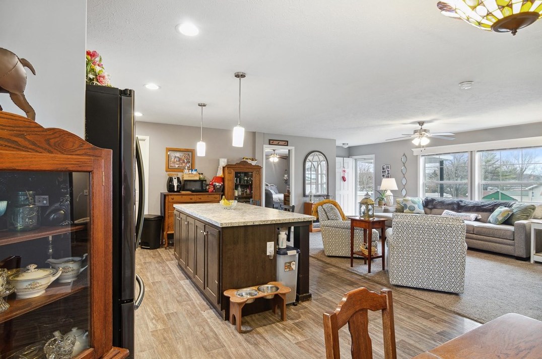 203 Chatham Cir, Freedom PA 15042-9708 exterior