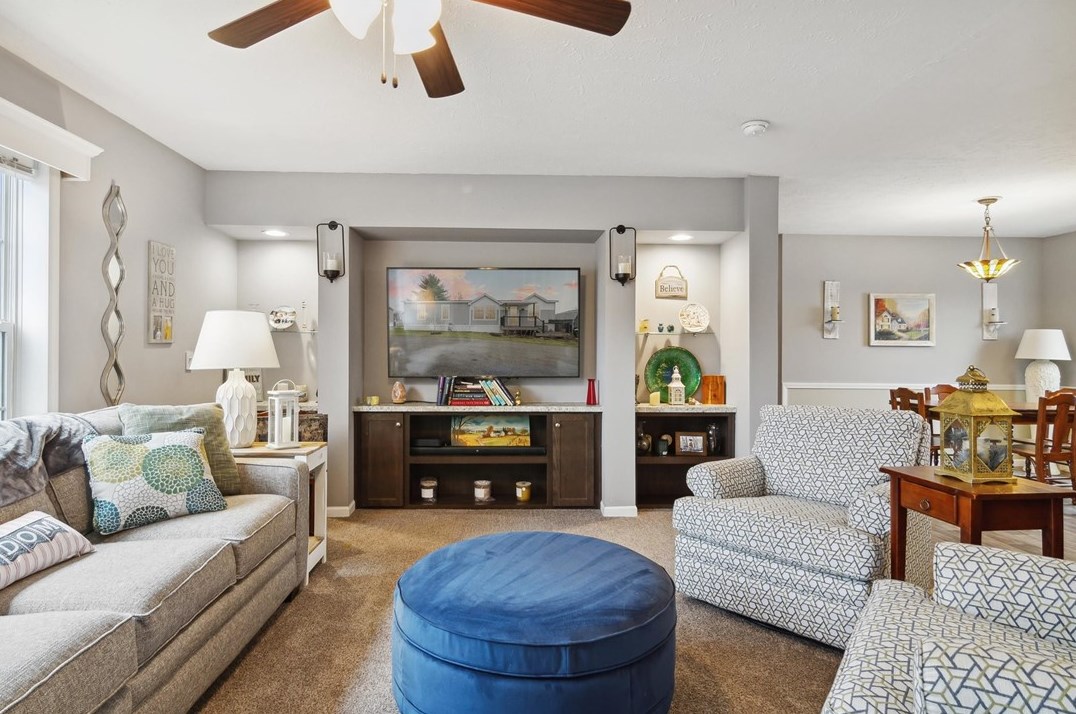 203 Chatham Cir, Freedom PA 15042-9708 exterior