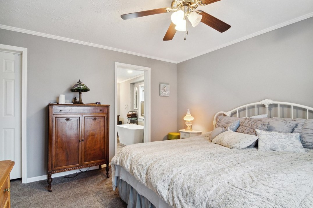 203 Chatham Cir, Freedom PA 15042-9708 exterior