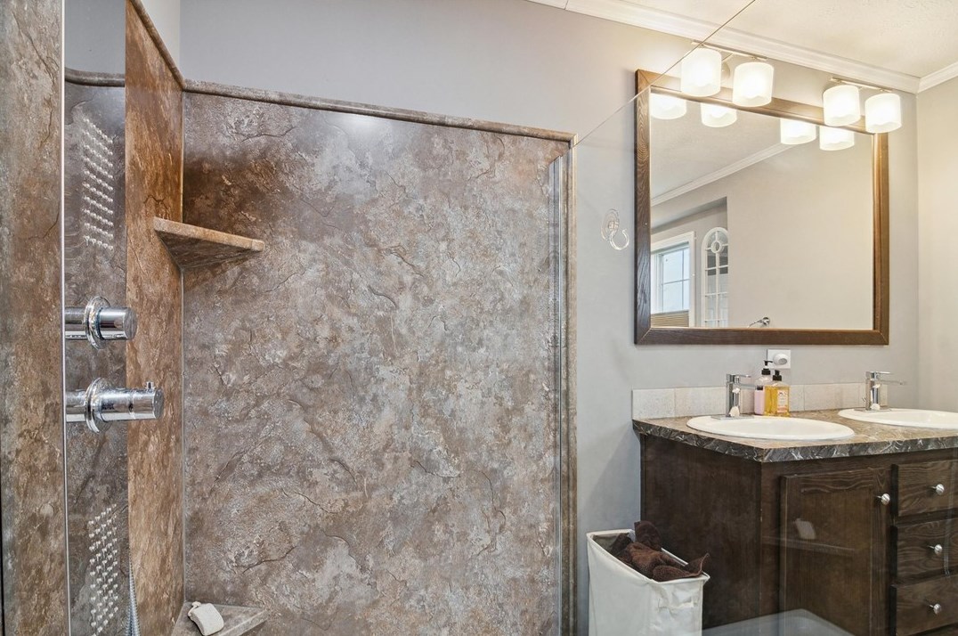 203 Chatham Cir, Freedom PA 15042-9708 exterior