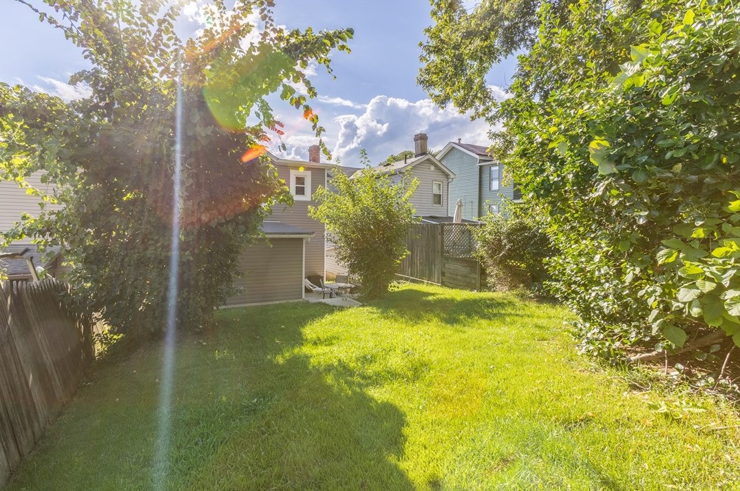 625 Vine St, North Huntingdon PA  15642-3638 exterior
