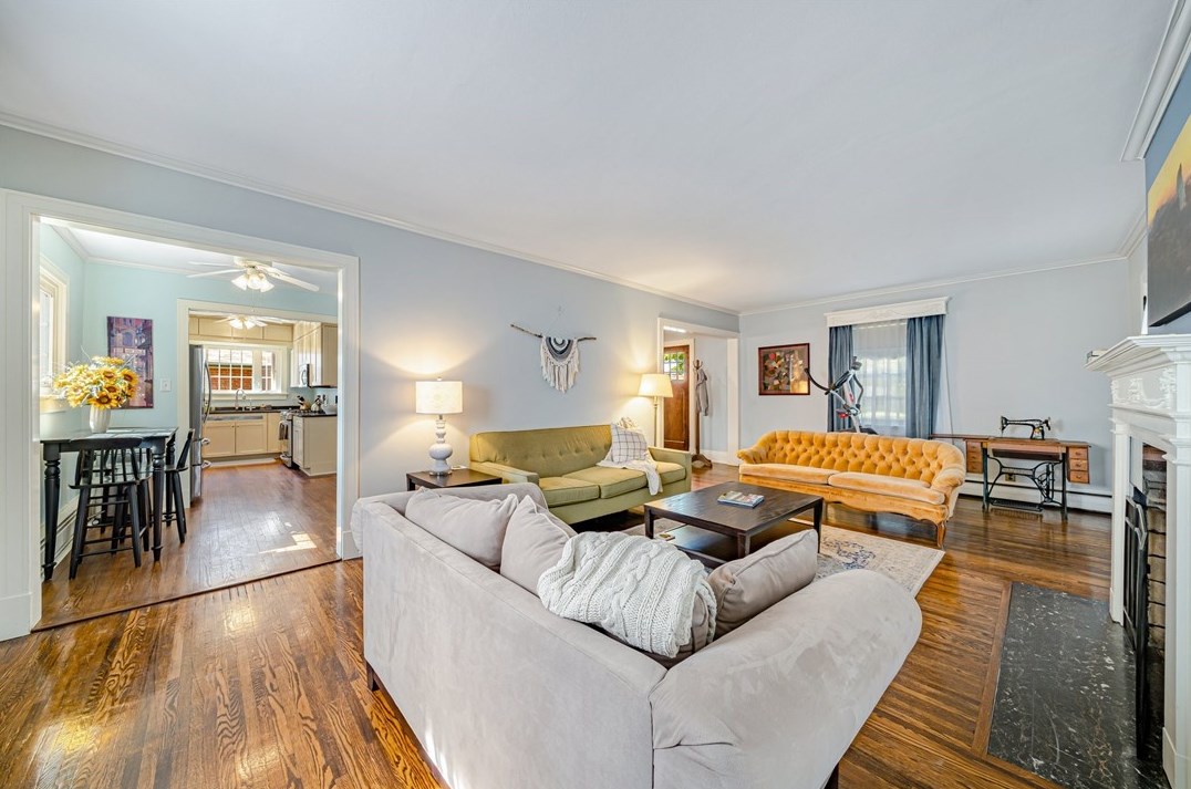 293 7th St, Indiana PA 15701-2906 exterior