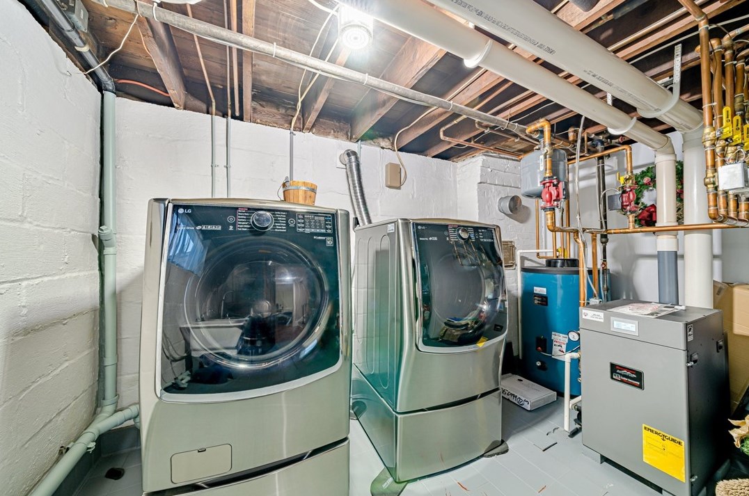 293 7th St, Indiana PA 15701-2906 exterior