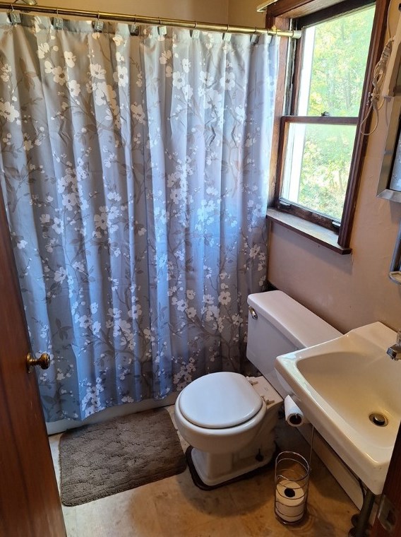 3298 Springfield Pike, Normalville PA  15469-1000 exterior