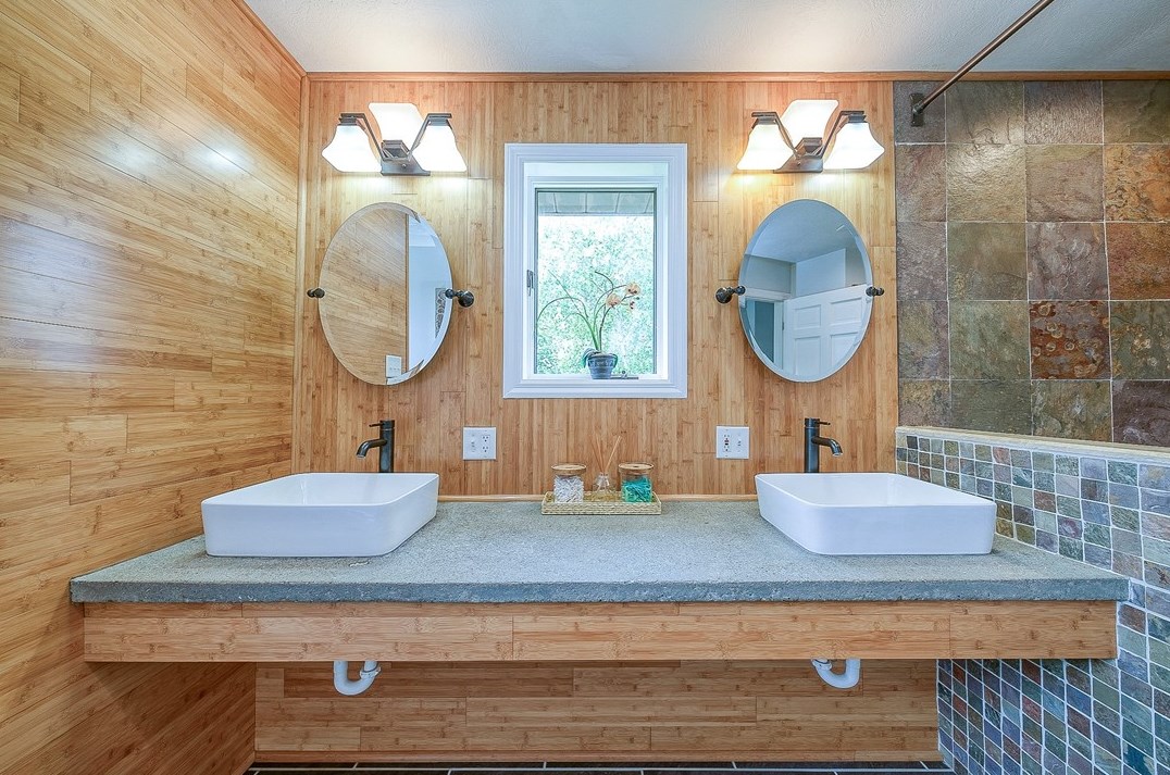 350 Floral Hill Dr, Washington PA  15301-2928 exterior