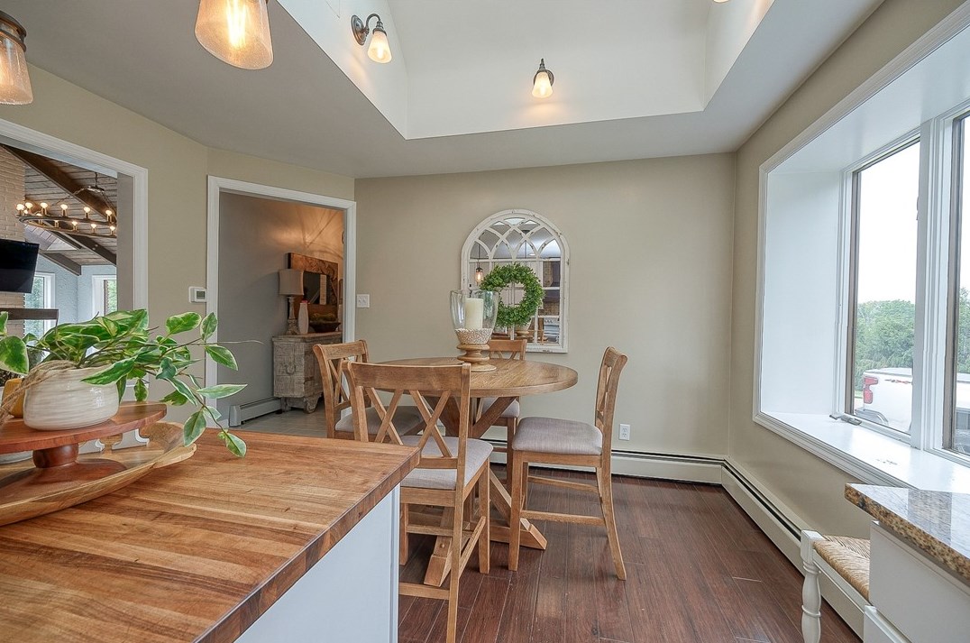 350 Floral Hill Dr, Washington PA  15301-2928 exterior