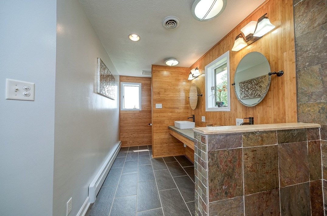 350 Floral Hill Dr, Washington PA  15301-2928 exterior