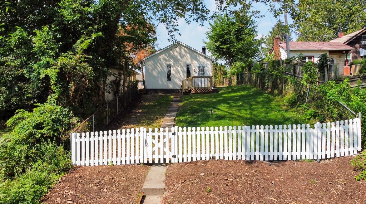 120 Wallace Ave, East Pgh, PA 15112