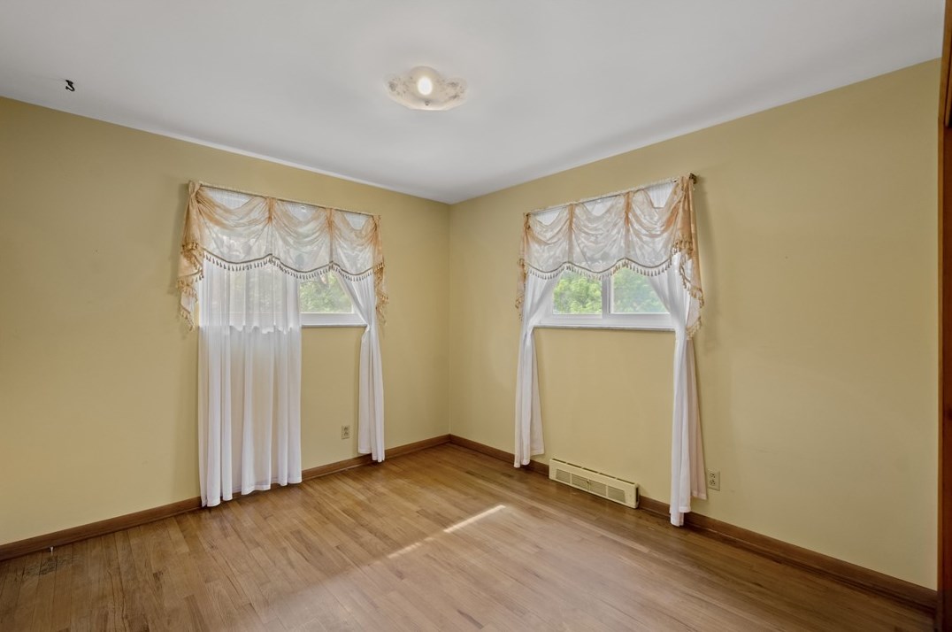 1435 Donnan Ave, Washington PA 15301-1742 exterior