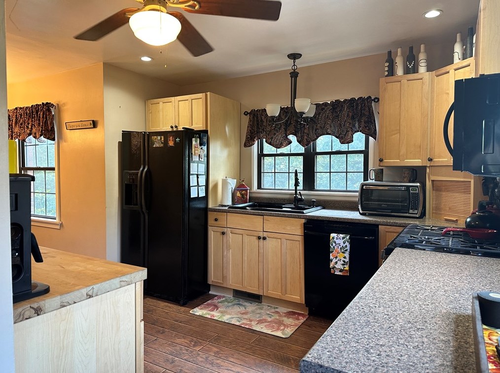 211 Country Club Rd, Butler PA 16002-7614 exterior