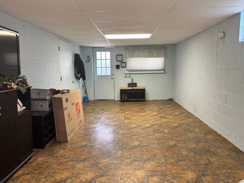 211 Country Club Rd, Butler PA 16002-7614 exterior