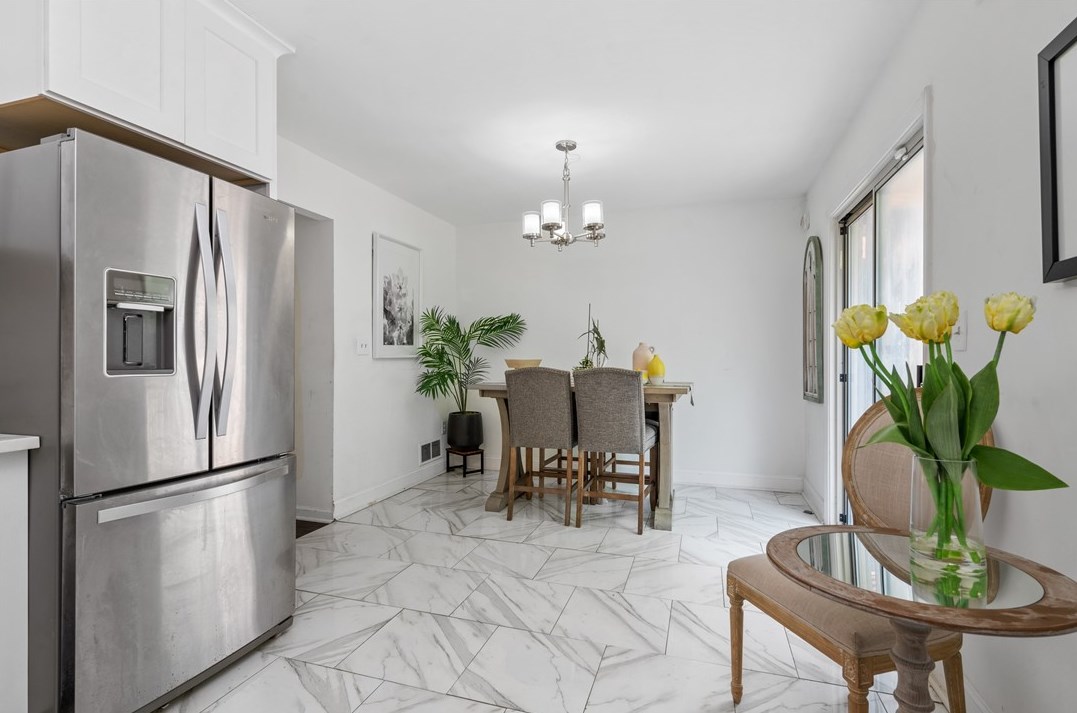 236 Dinwiddie St, Pittsburgh PA 15219-3335 exterior