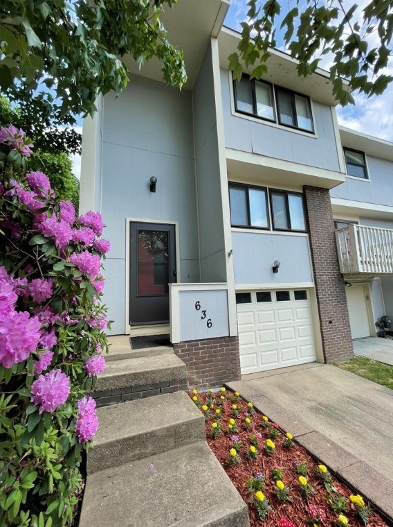 636 Deer Watch Rd, Bridgeville PA  15017-1149 exterior