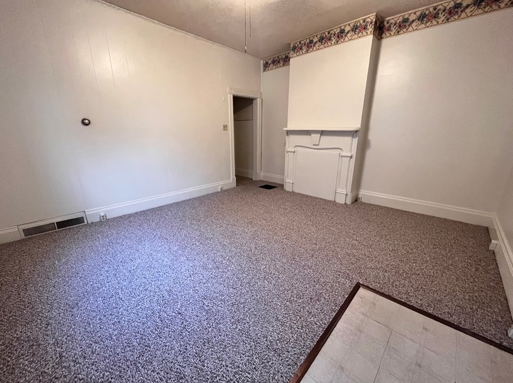 217 13th St, Beaver Falls PA  15010-4251 exterior