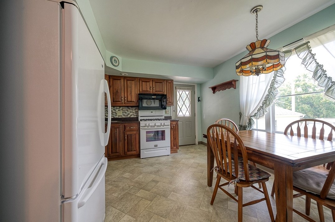 760 Blackhawk Rd, Beaver Falls PA  15010-1511 exterior