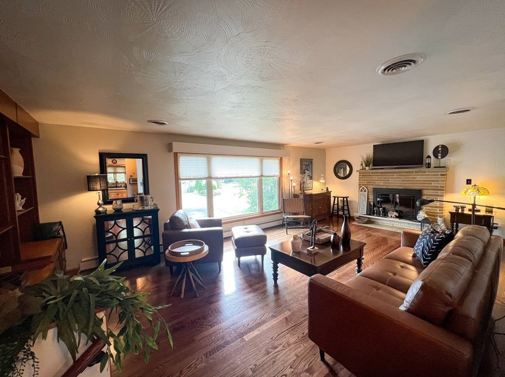 111 Hilltop Dr, Butler PA 16001-1675 exterior