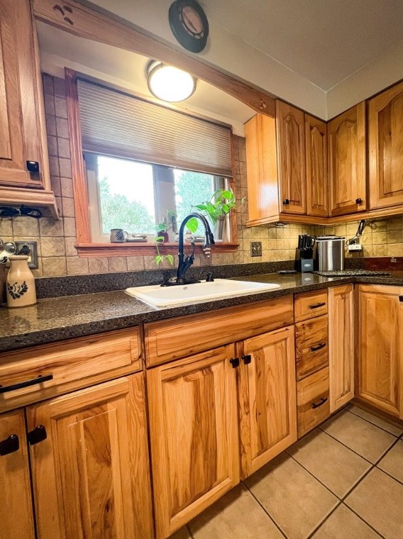 111 Hilltop Dr, Butler PA 16001-1675 exterior