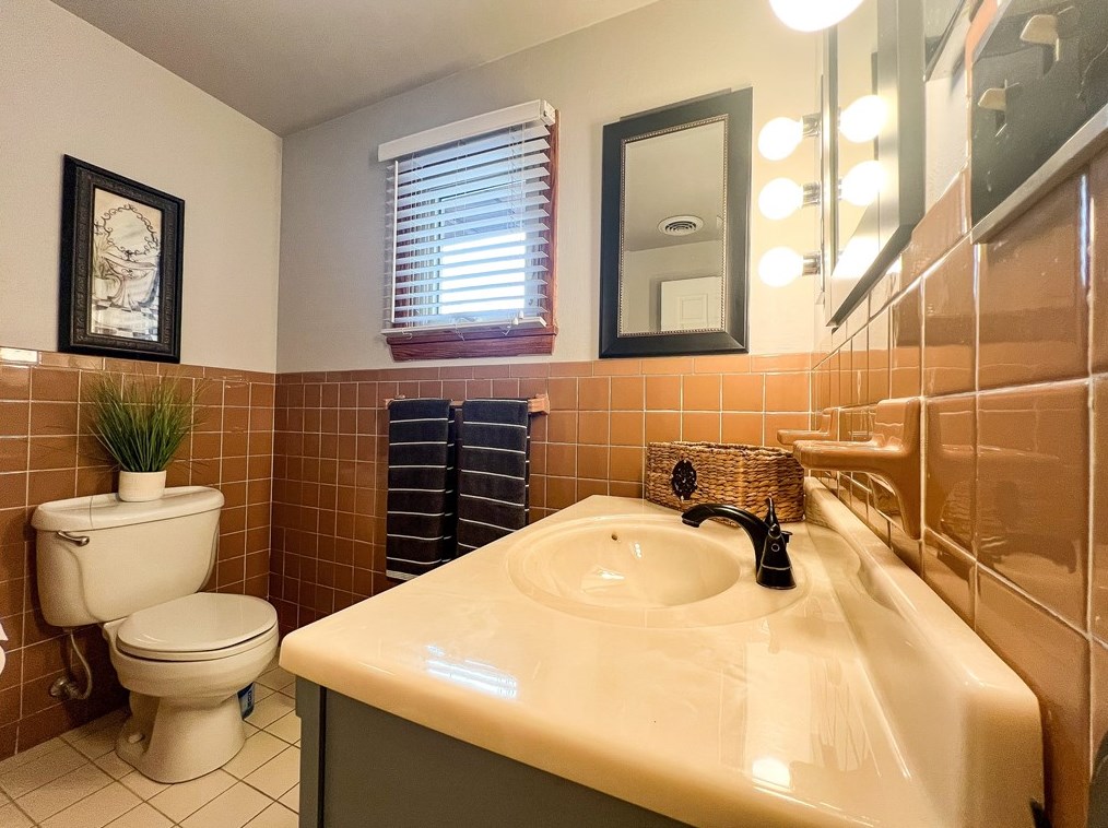 111 Hilltop Dr, Butler PA 16001-1675 exterior