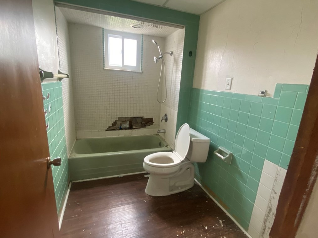 611 3 St, Monroeville PA 15140-1518 exterior