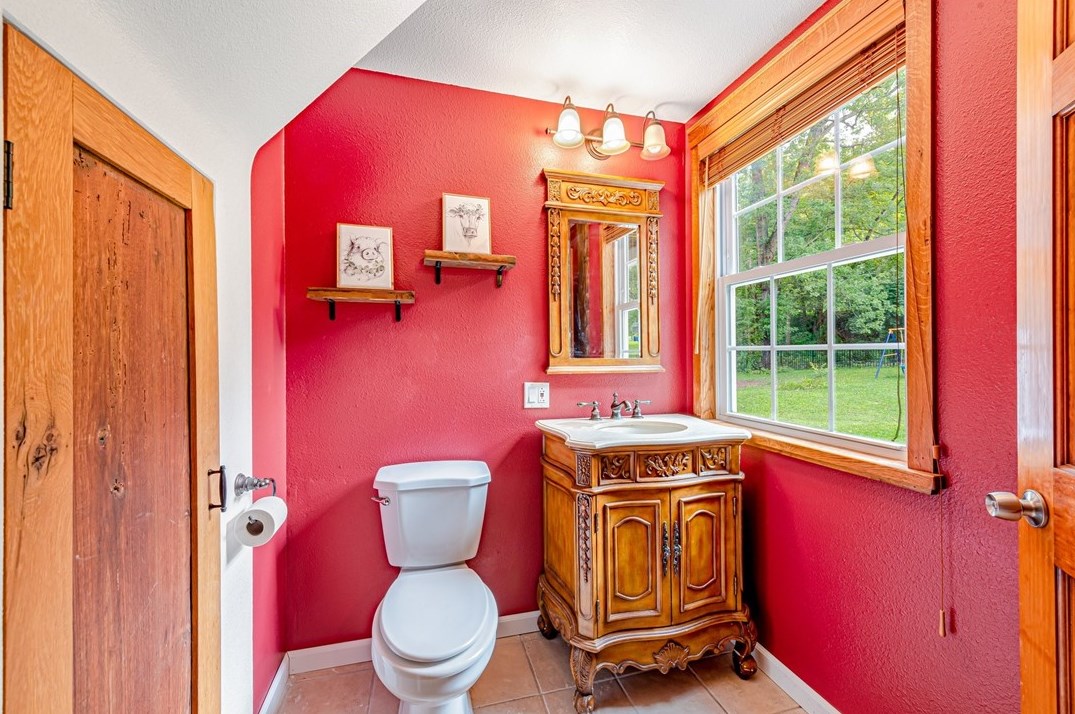 14381 Rdg Rd, North Huntingdon PA 15642-2808 exterior