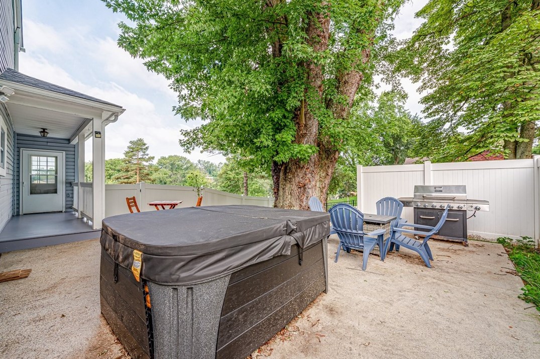 14381 Rdg Rd, North Huntingdon PA 15642-2808 exterior