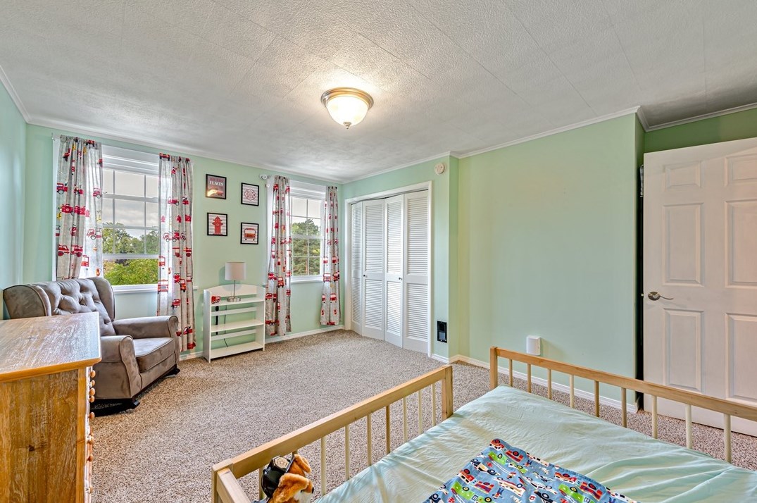 14381 Rdg Rd, North Huntingdon PA 15642-2808 exterior