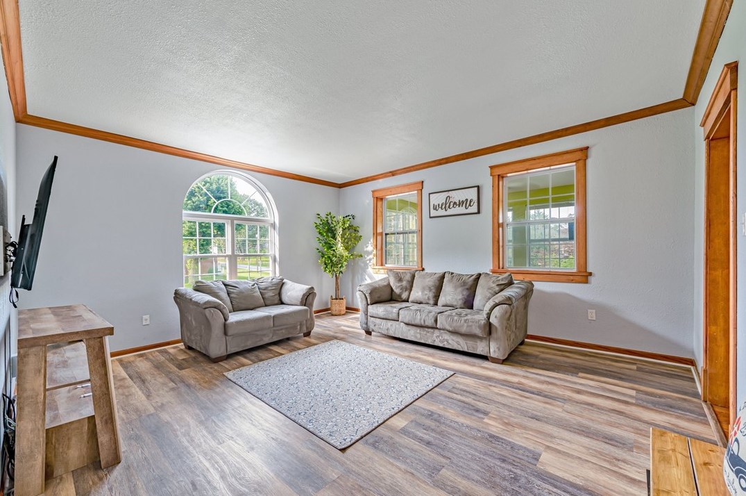 14381 Rdg Rd, North Huntingdon PA 15642-2808 exterior