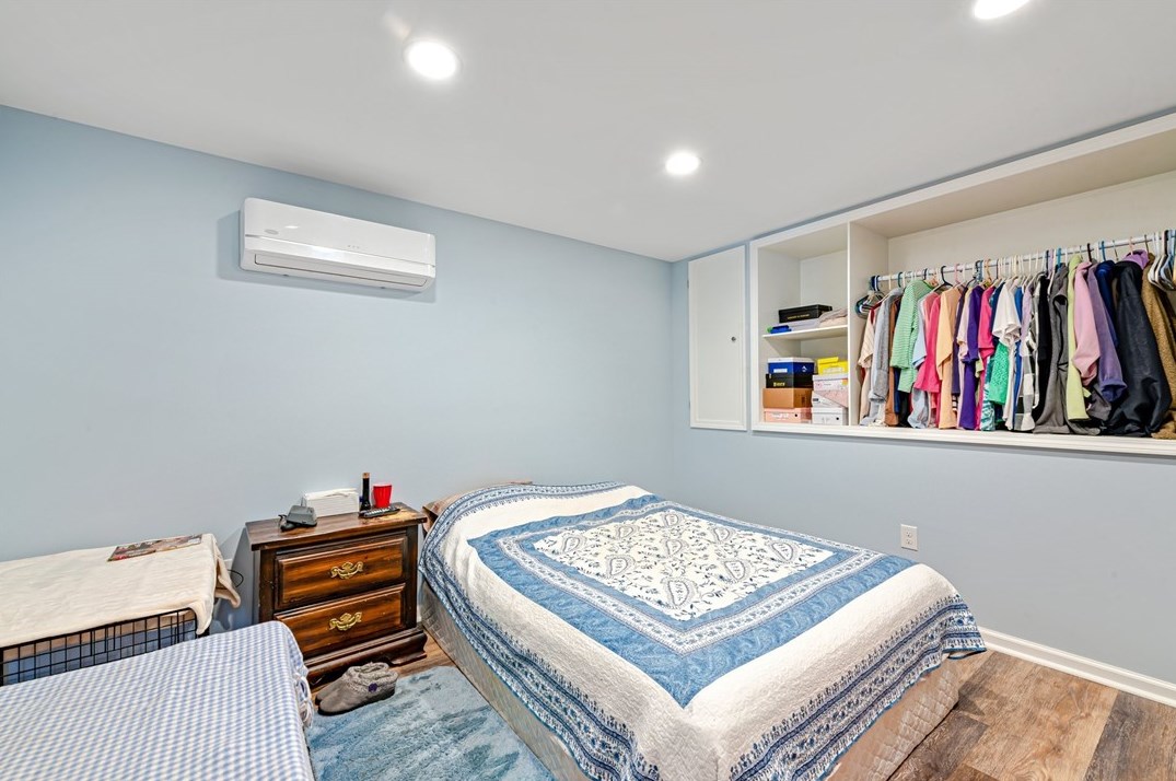 14381 Rdg Rd, North Huntingdon PA 15642-2808 exterior