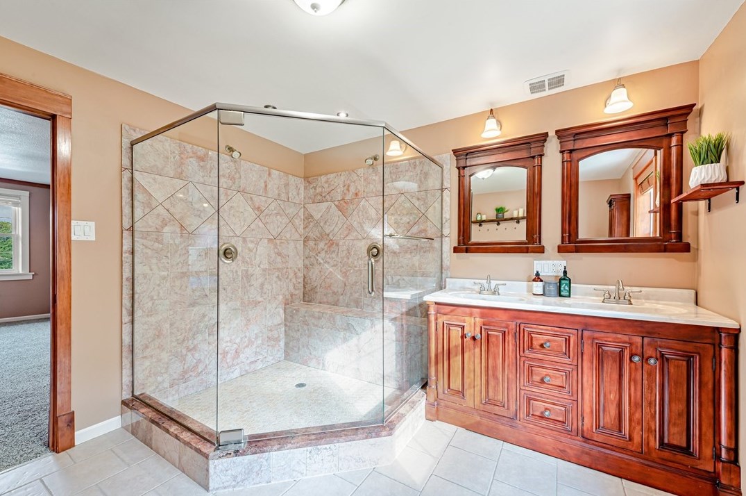 14381 Rdg Rd, North Huntingdon PA 15642-2808 exterior