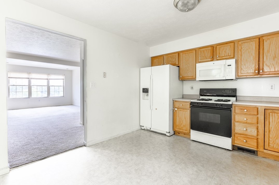 2206 Hyer Ave, North Versailles PA 15137-1182 exterior