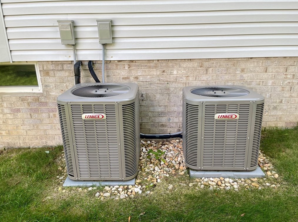 3320 Long Branch Dr, New Castle PA  16105-2926 exterior