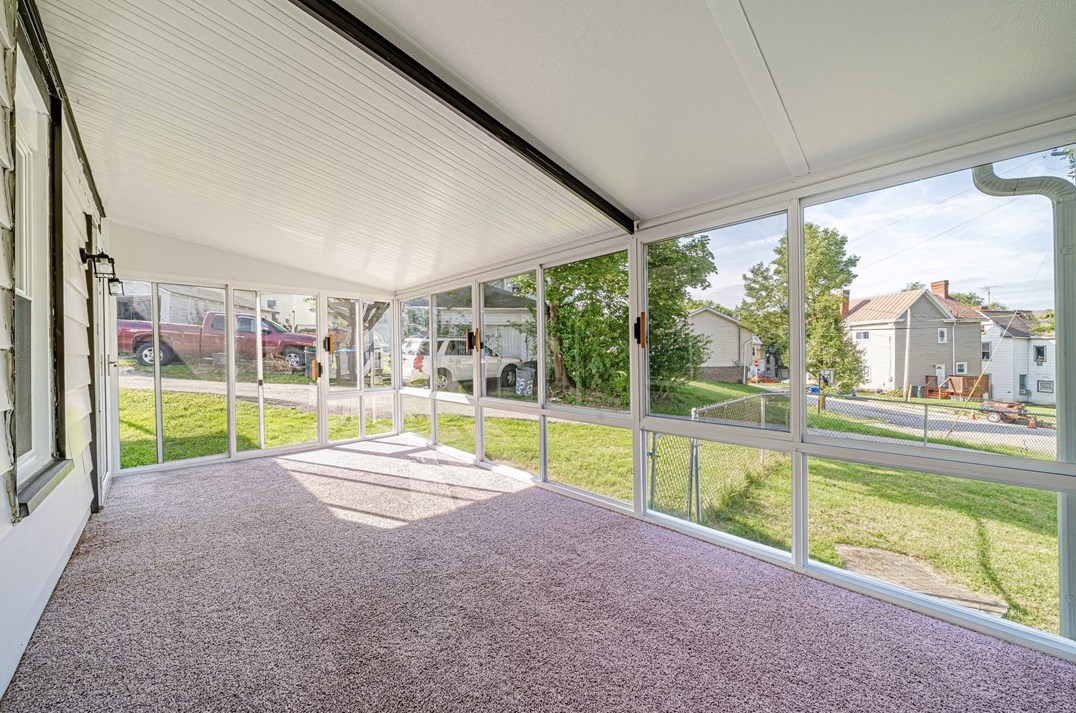 324 Burton Ave, Washington PA 15301-3303 exterior