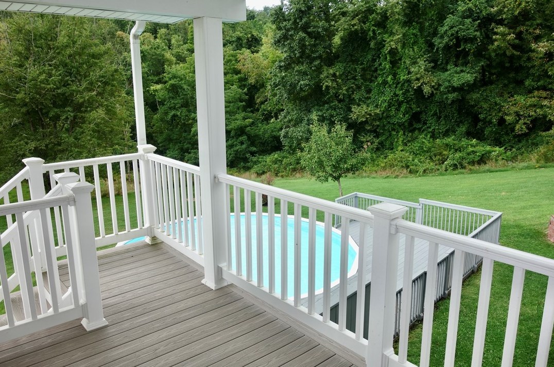 1230 Mounts Rd, Washington PA 15301-8540 exterior