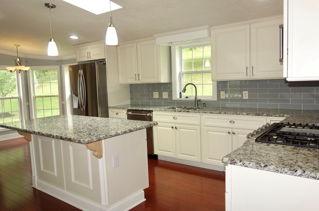 1230 Mounts Rd, Washington PA 15301-8540 exterior