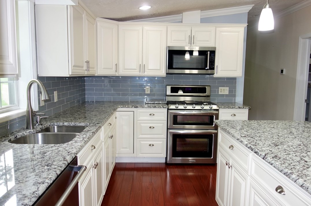 1230 Mounts Rd, Washington PA 15301-8540 exterior