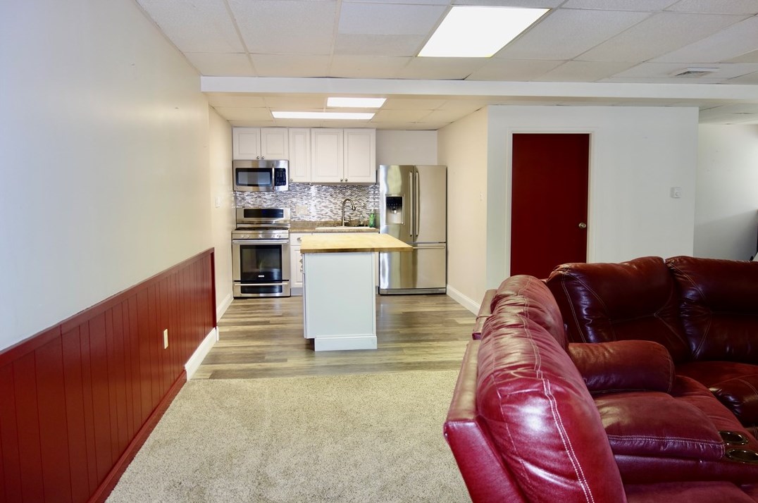 1230 Mounts Rd, Washington PA 15301-8540 exterior