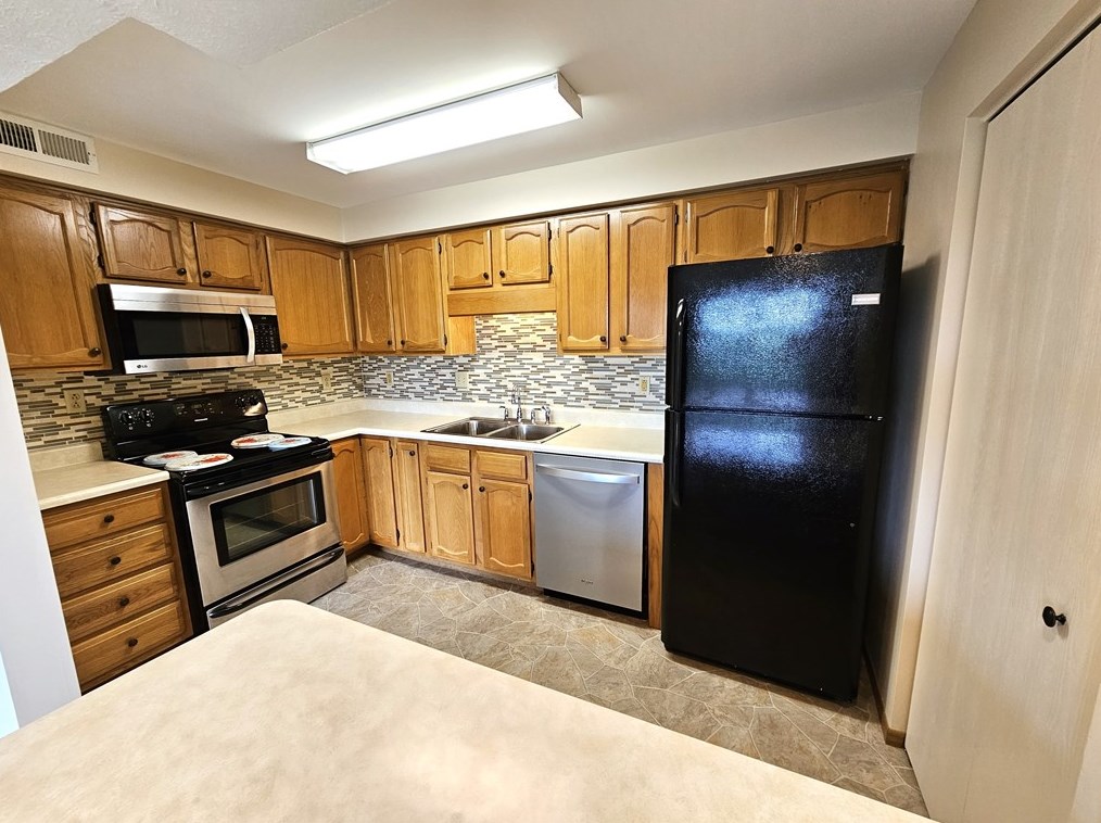 508 Clubhouse Dr, Washington PA  15301-6284 exterior