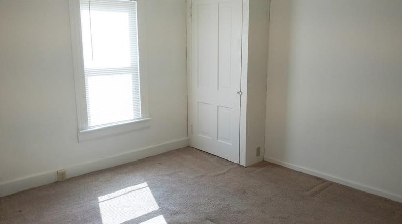 121 Pleasantview Ave, Butler PA 16001-7211 exterior