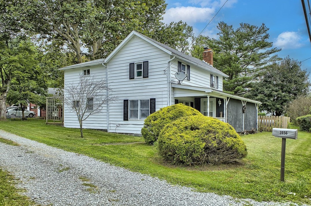 3456 Country Club Rd, Scottdale, PA 15683