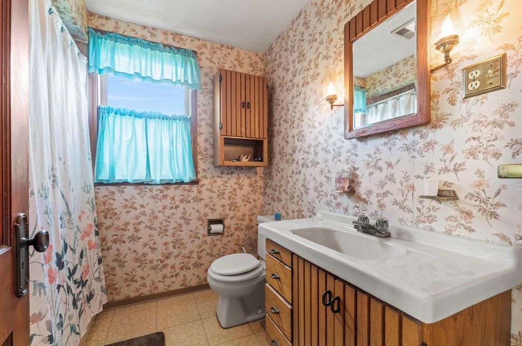 315 Old Plank Rd, Washington PA 15301-9037 exterior