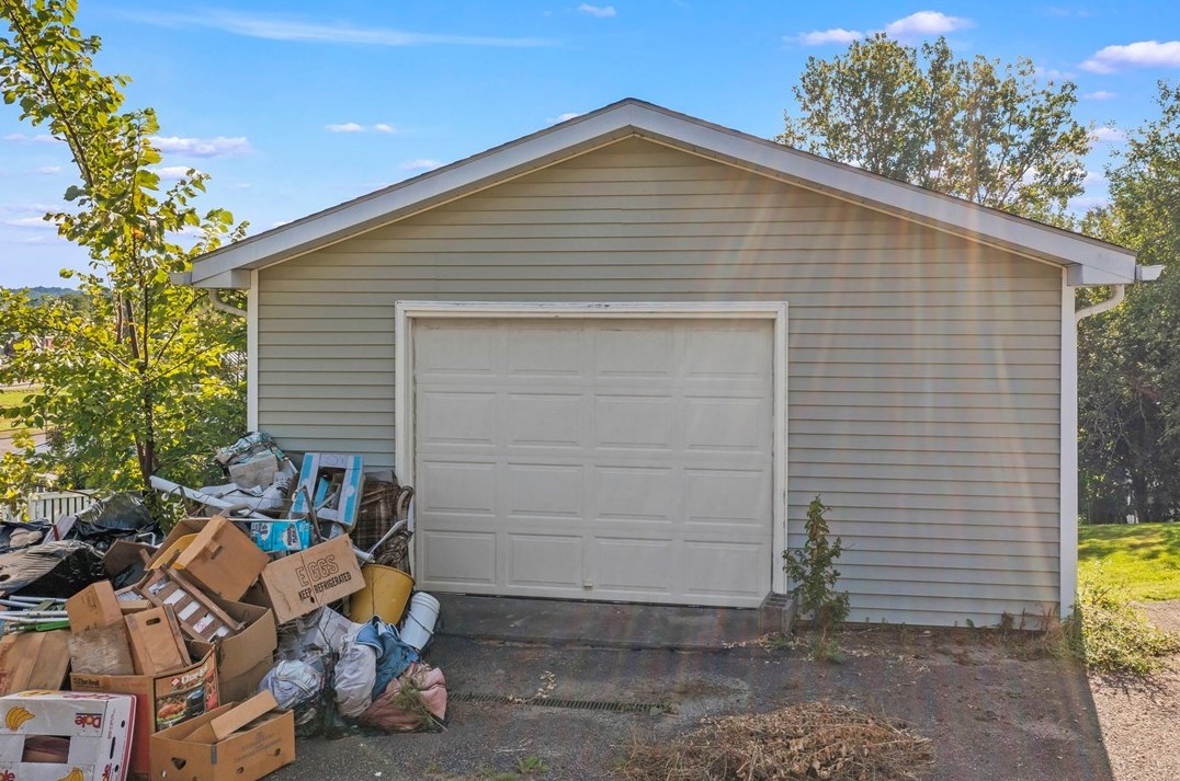 315 Old Plank Rd, Washington PA 15301-9037 exterior