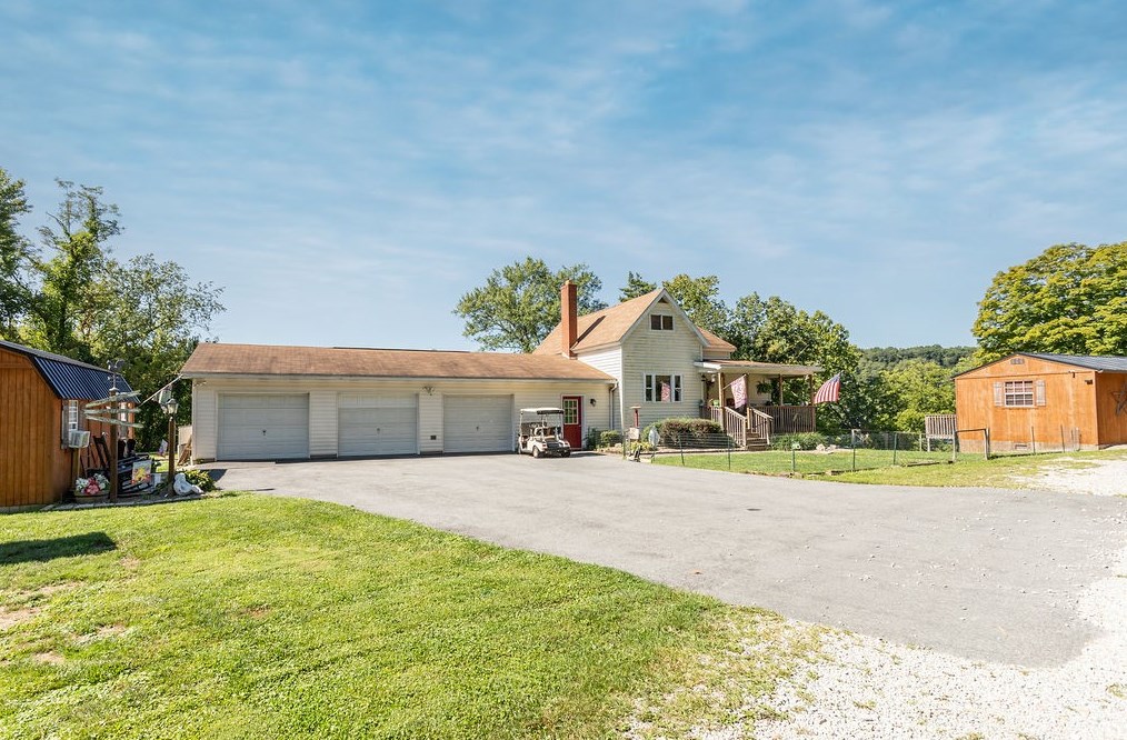 645 New Geneva Road, Point Marion, PA 15474