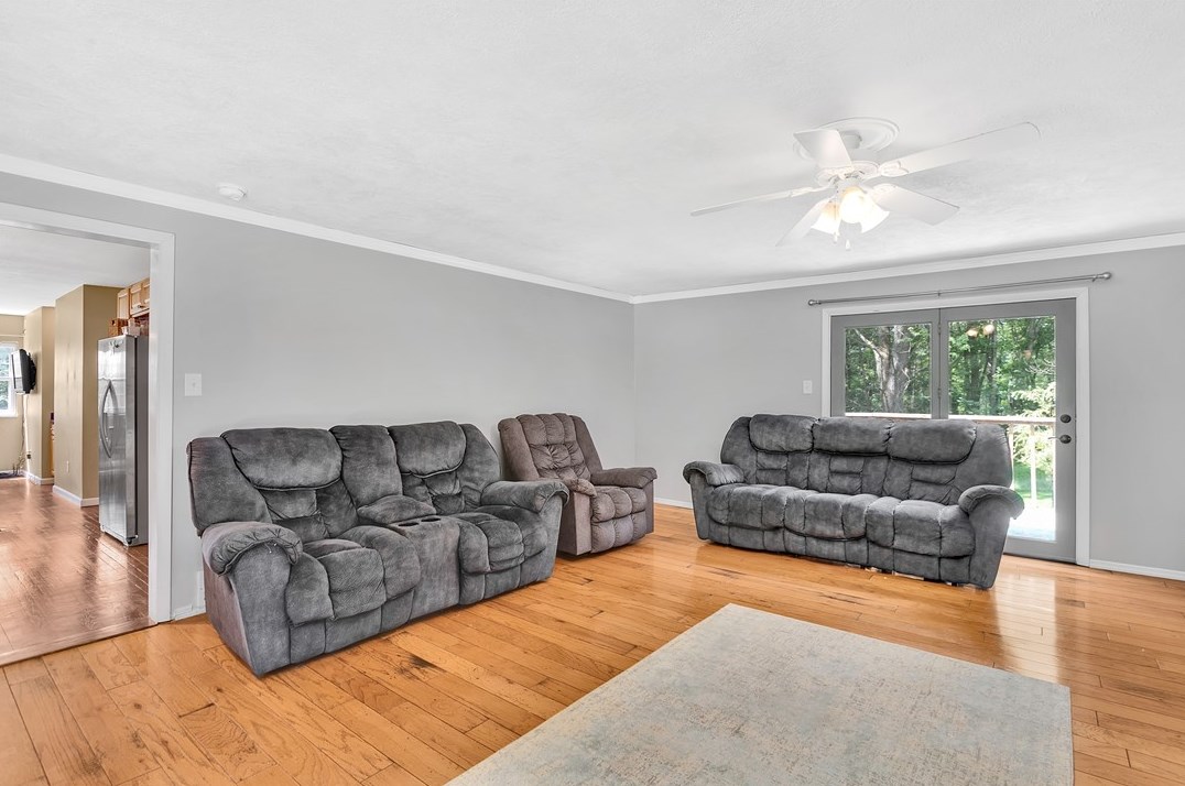 2583 Stonechip Dr, Allison Park PA  15101-2234 exterior